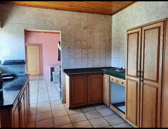 3 BEDROOM HOUSE FOR SALE IN VANDERBIJLPARK SE 7